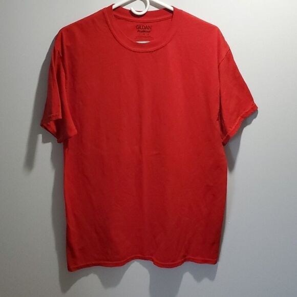 💥5/$25 SALE | BUNDLE TO SAVE | Red Men's Short Sleeve Plain Red T-Shirt - Picture 1 of 1